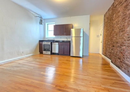 West 11th Street - Photo 1