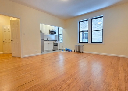 West 10th Street - Photo 1