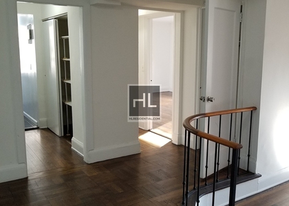 East 38 Street - Photo 1
