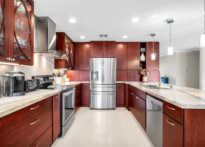 3250 Lakeview Boulevard - Photo 1