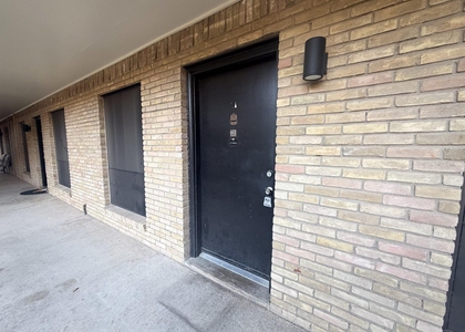 510 W Marvin Avenue - Photo 1