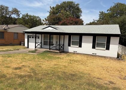 2579 Springvale Drive - Photo 1