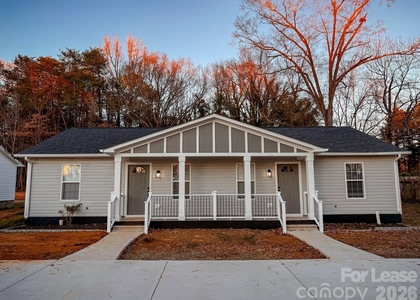 308 Foster Lane - Photo 1