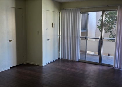 2300 Mountain Avenue N - Photo 1