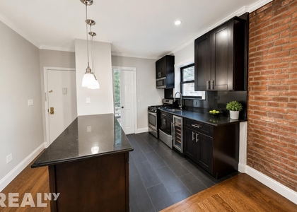 West 52nd Street - Photo 1