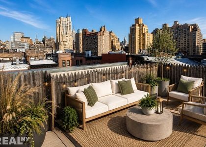 West 14th Street - Photo 1