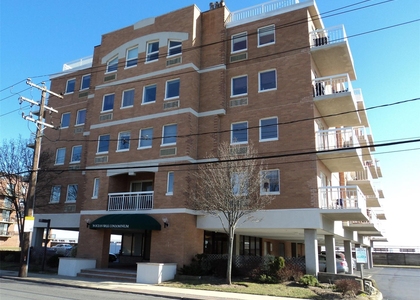 780 W Broadway - Photo 1