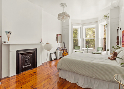 197 Bainbridge Street - Photo 1