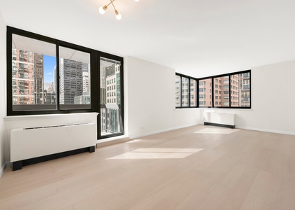 250 E 40th Street - Photo 1