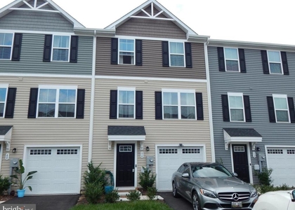 56 Wiggles Court - Photo 1
