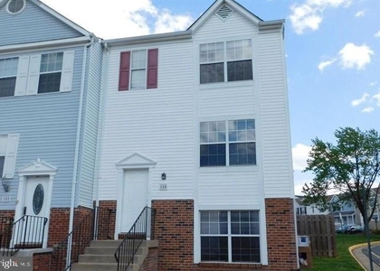 100 Mayfair Place - Photo 1