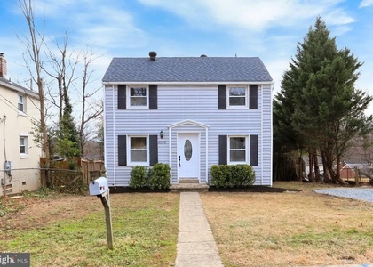 5016 11th Street S - Photo 1