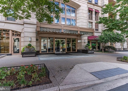 888 N Quincy Street - Photo 1