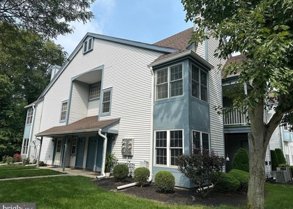128 Andover Place - Photo 1