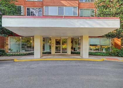 4000 Tunlaw Road Nw - Photo 1