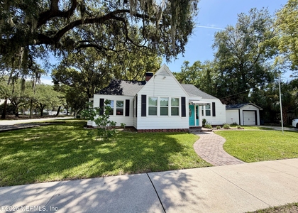 1407 Belmonte Avenue - Photo 1