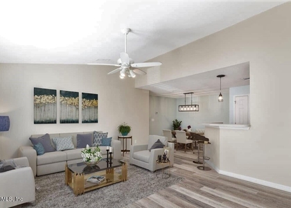 13727 Richmond Park Drive - Photo 1