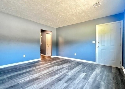 634 Jolly Avenue S - Photo 1