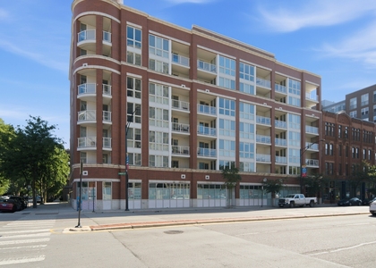1552 N North Park Avenue - Photo 1