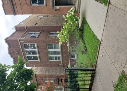 5518 N Spaulding Avenue - Photo 1