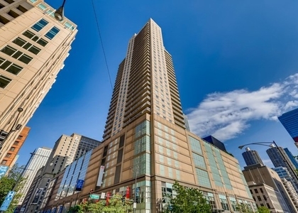 545 N Dearborn Street - Photo 1