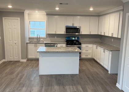 4620 Nichols Street - Photo 1