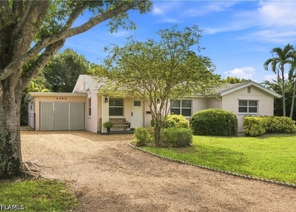 1342 11th Street N - Photo 1