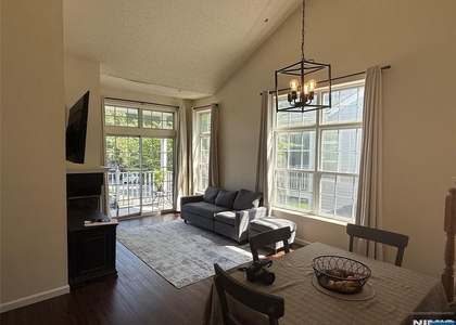1186 Richmond - Photo 1