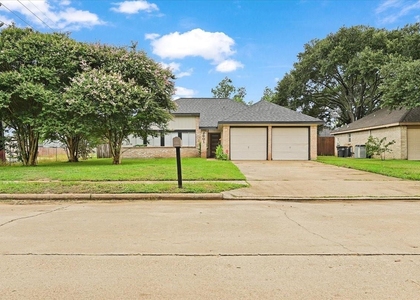 2601 Village Circle Dr Drive - Photo 1