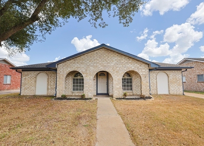 815 Park Meadow Drive - Photo 1
