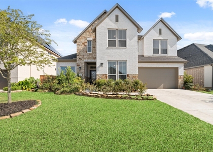 32018 Crested Knoll Court - Photo 1