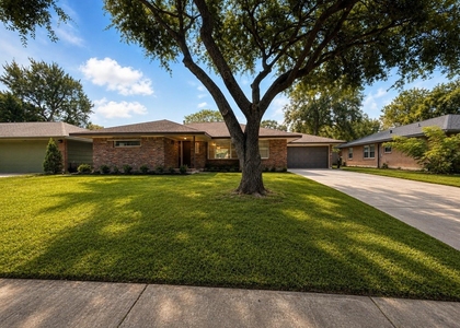 5027 Creekbend Drive - Photo 1