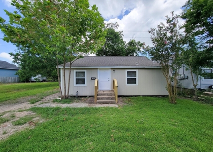 1107 Roosevelt Street - Photo 1