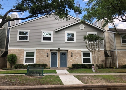 738 Memorial Mews Street - Photo 1