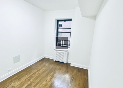 East 57 Street - Photo 1