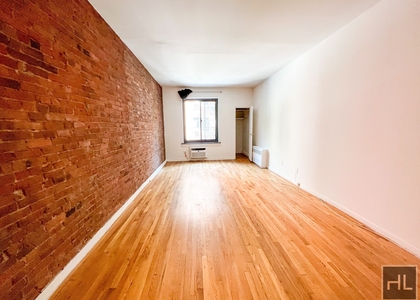 East 80th Street - Photo 1