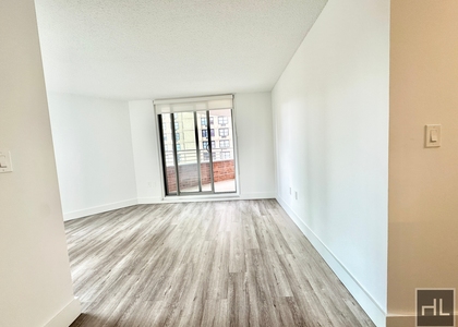 Second Avenue - Photo 1
