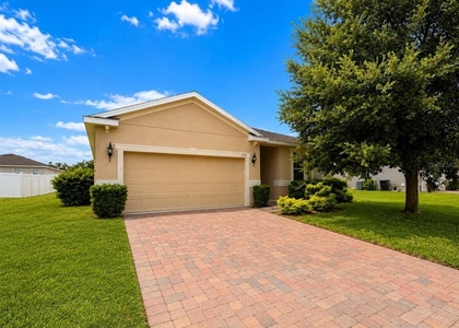 908 Glazebrook Loop - Photo 1