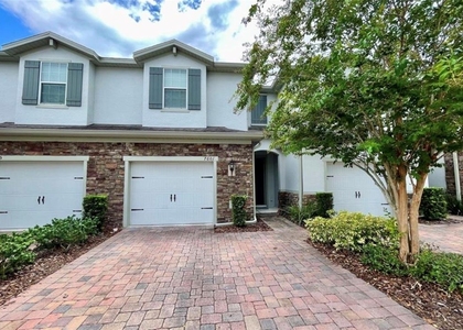 7601 Aloma Pines Court - Photo 1