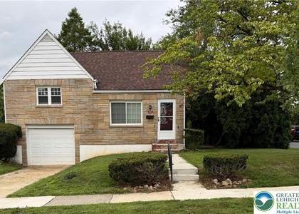 2331 W Washington Street - Photo 1