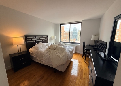 West 48th Street - Photo 1
