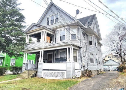 181 Bond Street - Photo 1