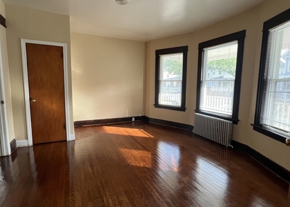 980 Howard Avenue - Photo 1
