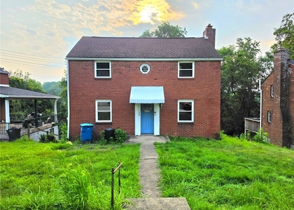 139 Howard Street - Photo 1