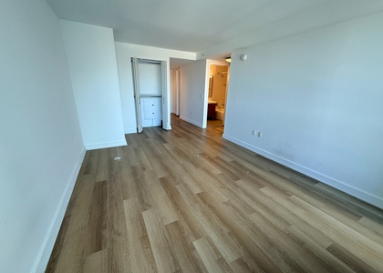 Crescent Street - Photo 1