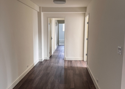 1st Avenue - Photo 1