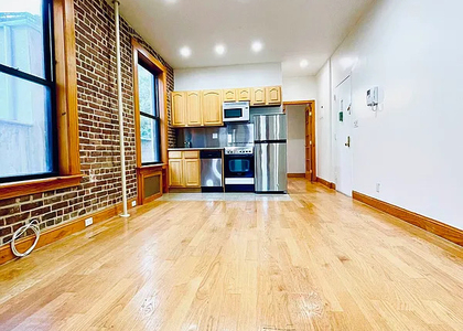 324 East 52nd Street - Photo 1
