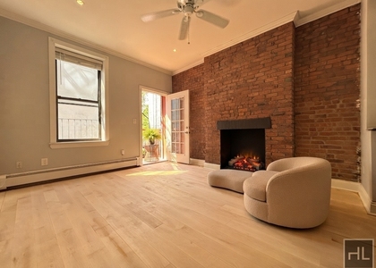 Avenue B - Photo 1