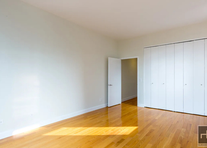 West 48 Street - Photo 1