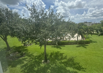 205 Mansfield Way E - Photo 1